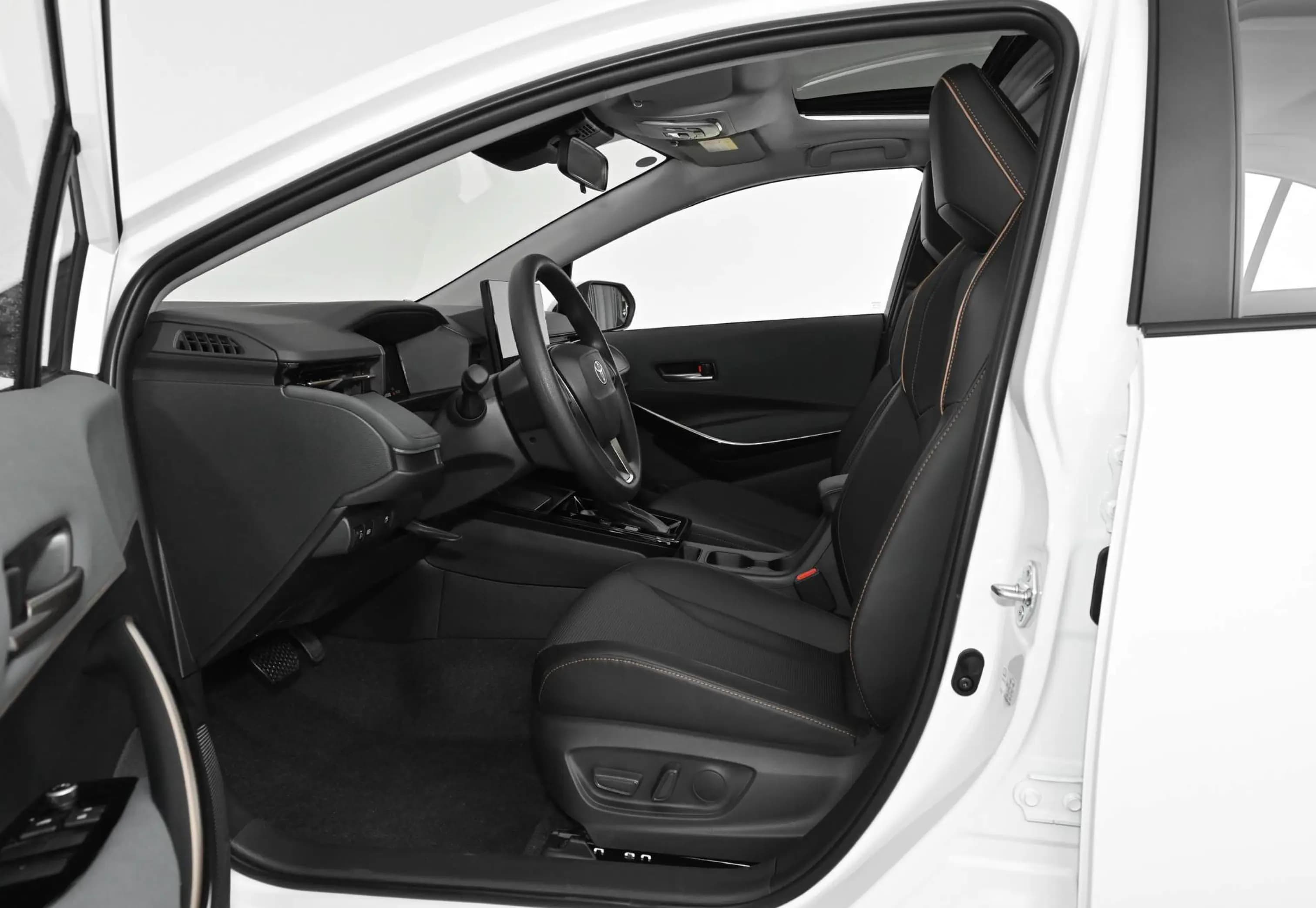 Vehicle View 9