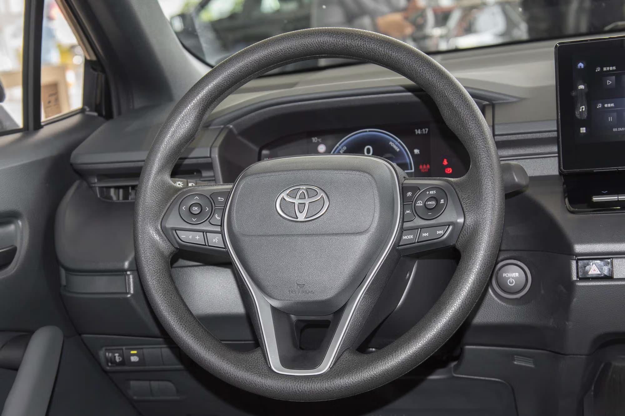 Vehicle View 8