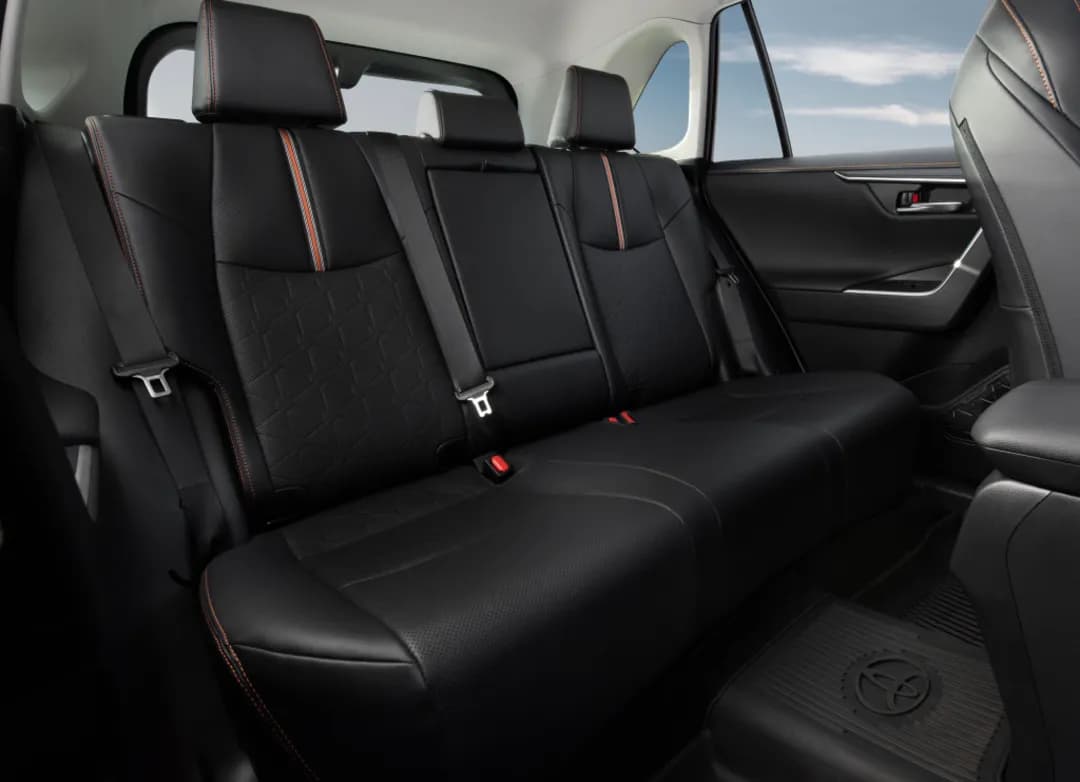 Vehicle View 8